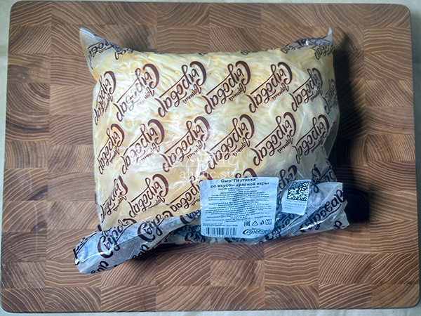 Сыр 1 кг ГОРНЫЙ СЫРОВАР (Паутинка со вкусом красной икры) в Благовещенске